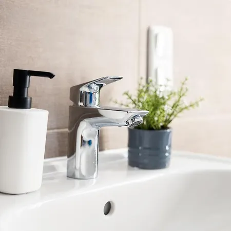 Am Neuen Theater - Parkplatz Nach Verfuegbarkeit - Altstadt - Kueche - Wifi - Powered By Ko-living 4* Halle (Saale)